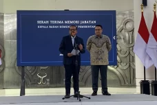 Jabat Kepala Bakom,...