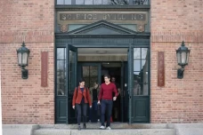 10 Universitas Terbaik...