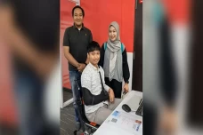 Pantang Menyerah, Peserta...