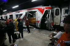 Polda Metro: 15 Orang...