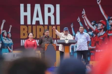Prabowo Bakal Beri Kejutan...