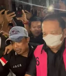 Mantan Gubernur Lampung...