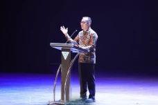 Tanggapi Polemik Penutupan...