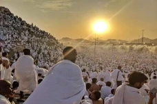 Alasan Jemaah Haji Mengumandangkan...