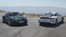 Porsche 911 GT3 Generasi...