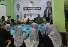 PSI Salurkan Bantuan...
