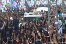Naik Maung, Presiden...