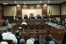 Dua Terdakwa Kasus LNG...