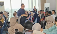 Anies Dorong Mahasiswa...