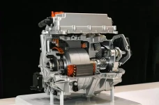 Hyundai Kembangkan Motor...