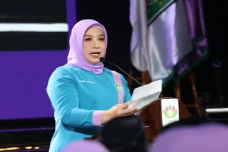 Perempuan Bangsa Desak...