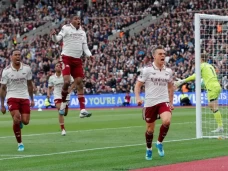 Arsenal Dekati Gelar...