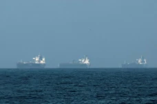 Tiga Tanker Minyak Berhasil...
