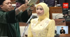 Putri Adies Kadir Resmi...