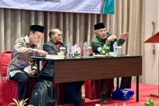 Kritik Tajam KH Abdul...