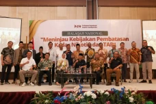 Industri Kretek Terancam,...