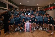 Arsenal Akhirnya Juara...