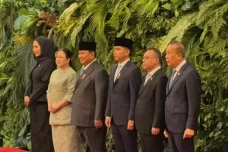 Disambut Puan Maharani,...