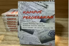 Buku Sejarah Gerakan...