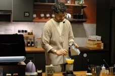 Cara Membuat Kopi Susu...