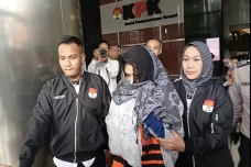 KPK Telusuri Pembelian...