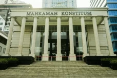 MK: Parpol Melanggar...