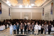 Menteri dan Deretan...