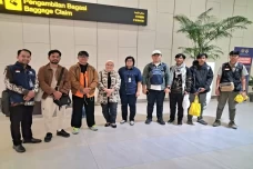 6 WNI Relawan Global...