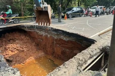 Ini Jalur Alternatif...