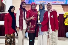 Pengembangan Usaha Kreatif,...