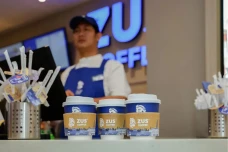Racikan Es Kopi Kekinian...
