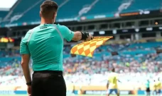 FIFA Terapkan Teknologi...