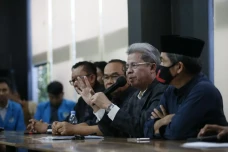 Saiful Mujani Diperiksa...
