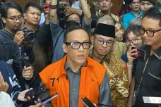 Jelang Vonis Kasus Sertifikasi...