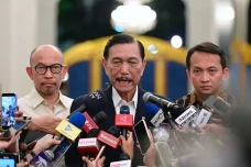 Luhut: Bansos ke Depan...