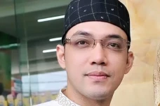 Disomasi Tessa Kaunang,...