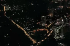 Malam Ini, Lampu Jalan...