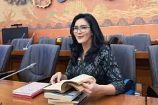 Rieke Diah Pitaloka...