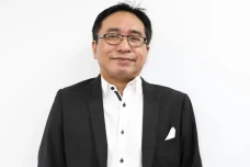 Perang Iran: Dari Bertahan...