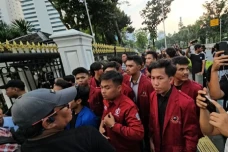 15 Mahasiswa Diterima...