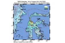 Gempa Besar M6,7 Guncang...