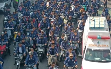 Ratusan Mahasiswa Trisakti...