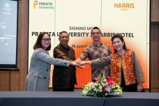 Pradita University Terapkan...