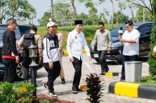 Didik Rachbini Prediksi...