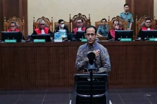 Nilai Hakim Abaikan...