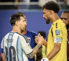 Messi Puji Penampilan...