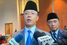 Menlu dan Ketua MPR...