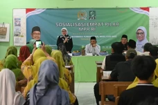 Jakarta Menuju Kota...