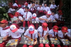 Program MBG Perkuat...
