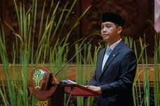 Menhut Siapkan Generasi...